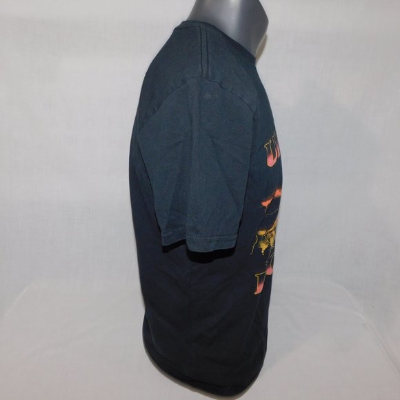 Stranger Things x Quiksilver Welcome to the Upside Down mens S Graphic Shirt - Picture 5 of 6